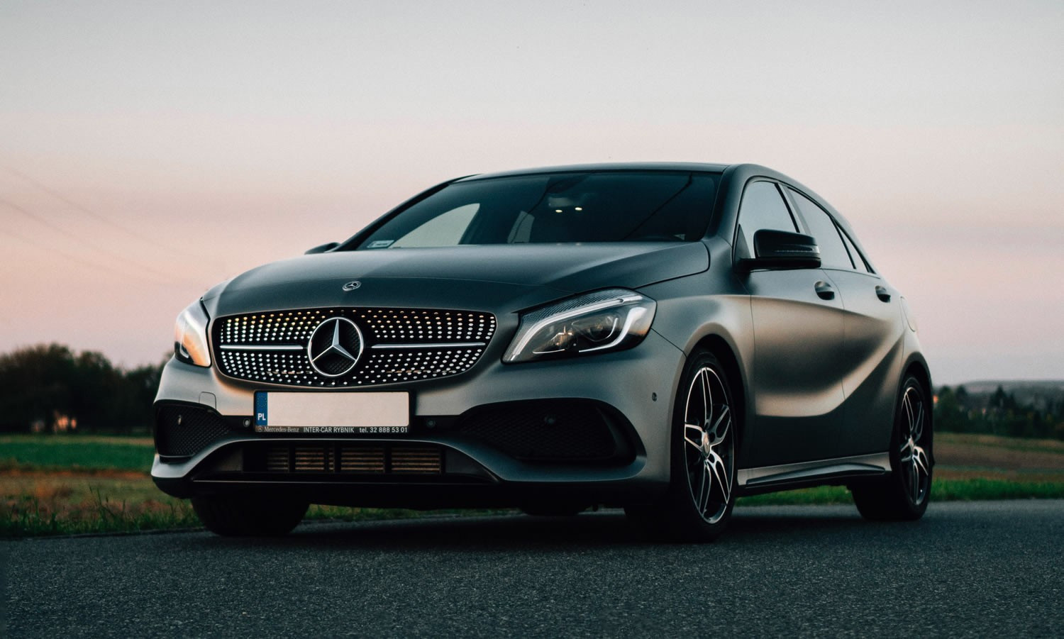 Are you fed up with using a Mercedes-Benz main dealership?